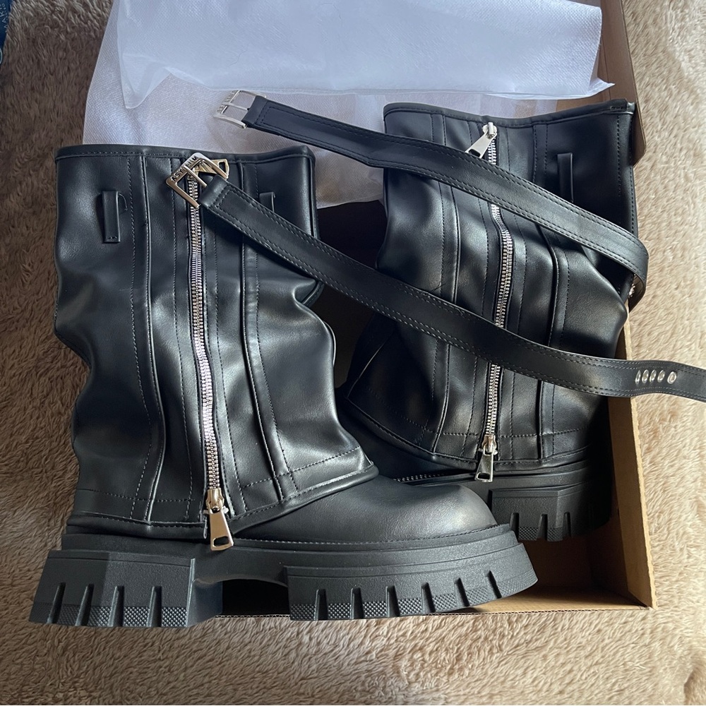 [SOLD]Asyllum Black Belted Platform Fold Over Chunky Boots Size US 9 EU 40 - Picture 4 of 7